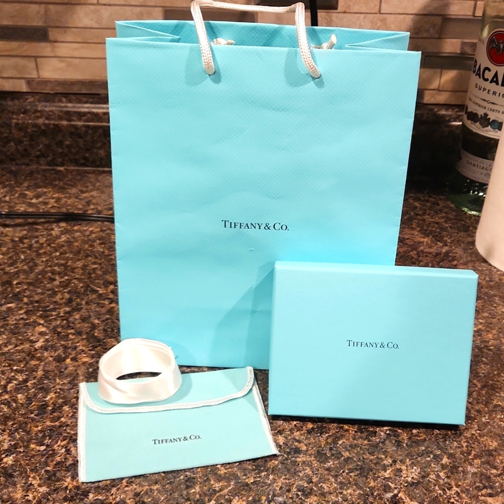 Tiffany & Co Gift Box, Dust Sleeve, Gift Bag & Ribbon